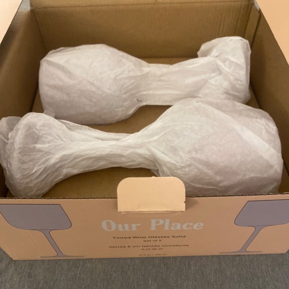 Wine Glasses (2) - Picture 2 of 4